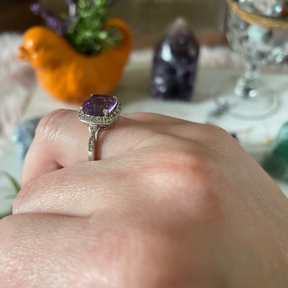 925 Stamped Amethyst and Crystal Ring - Picture 7 of 12
